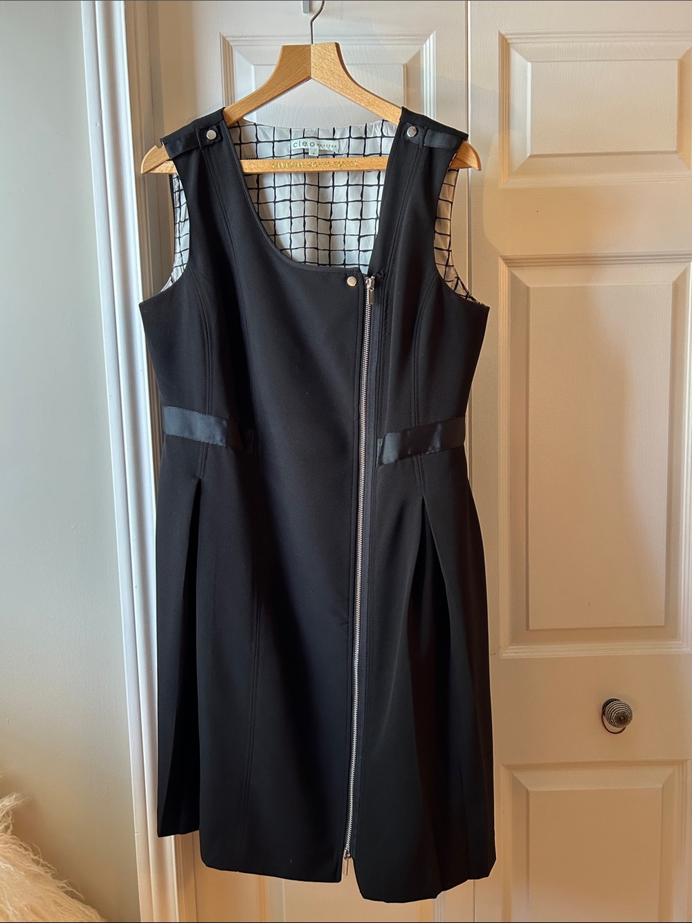 cleo Black Sleeveless Zip-Front Dress with Grid Lining
